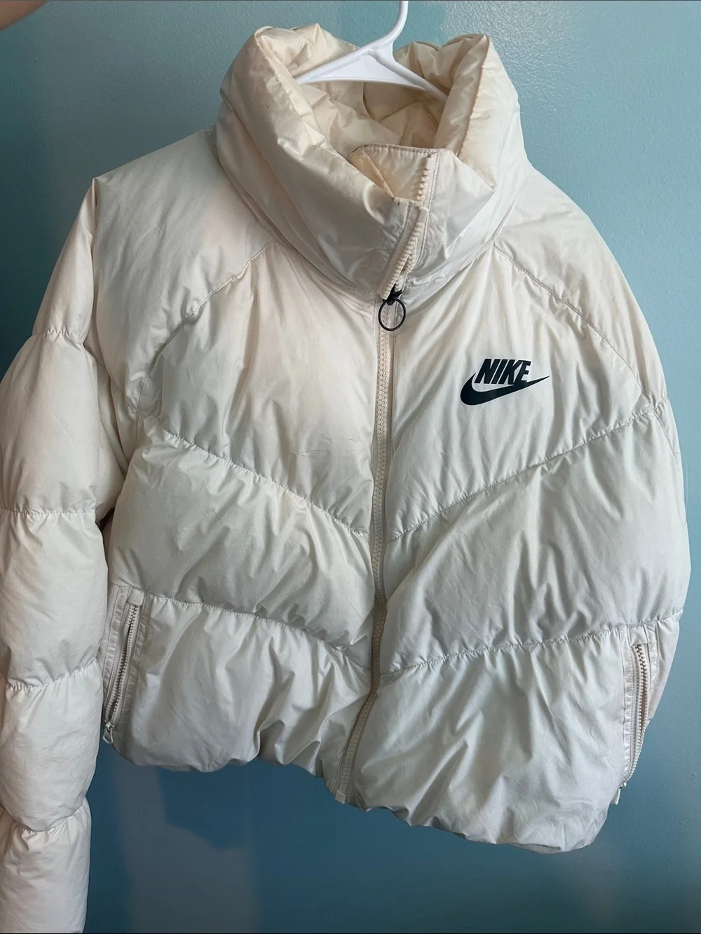 Nike Women’s Cropped XL Cream-White Puffer Jacket with Black Logo